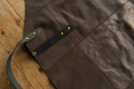 Schort Dark Cognac Outr